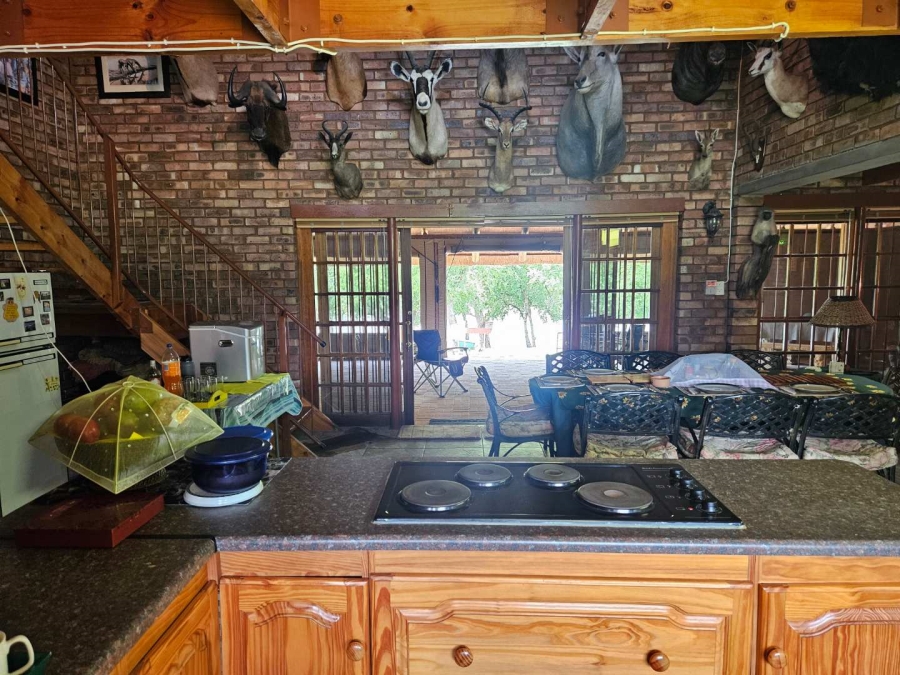 4 Bedroom Property for Sale in Leeudoringstad North West